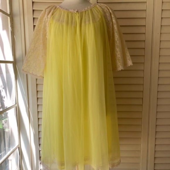 Vintage Canary Yellow Waltz Length Peignoir Set - Picture 1 of 15